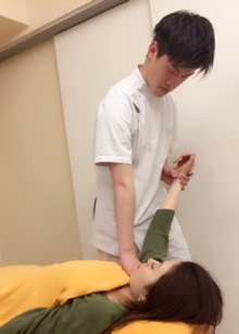 輝ヒカリ整骨院 施術