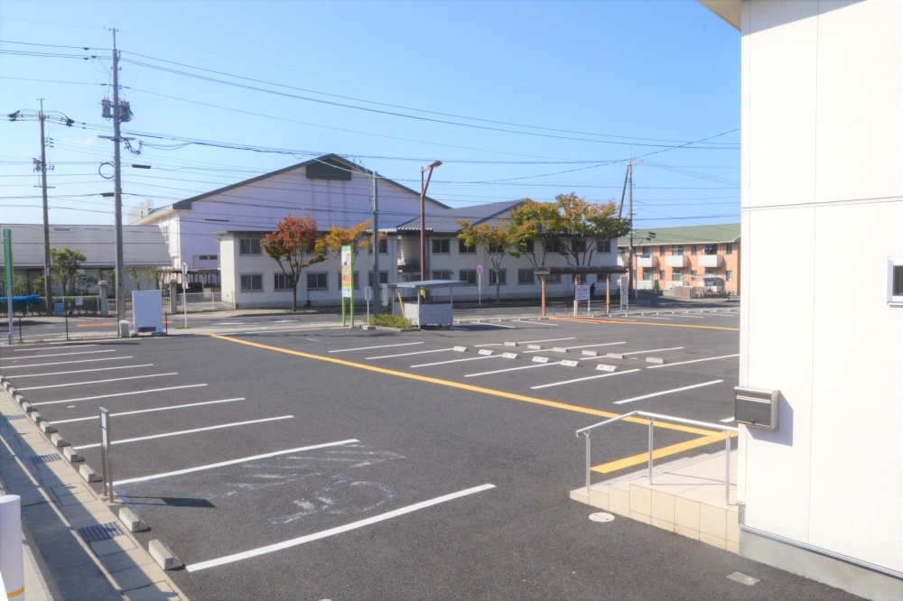 とっとり中央整骨院 駐車場