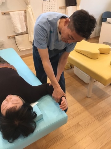 レッツゴー整骨院 施術