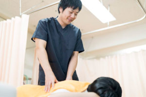 山口鍼灸整骨院 施術