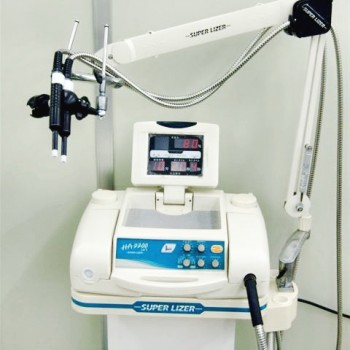 川越中央整骨院施術機器写真2